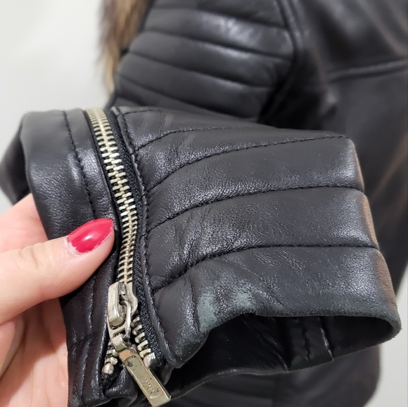 Leather jacket with fur - Picture 6 of 10